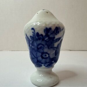 Denmark Farmhouse Royal Copenhagen Salt Shaker